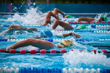 5 реальных способов начать плавать быстрее.